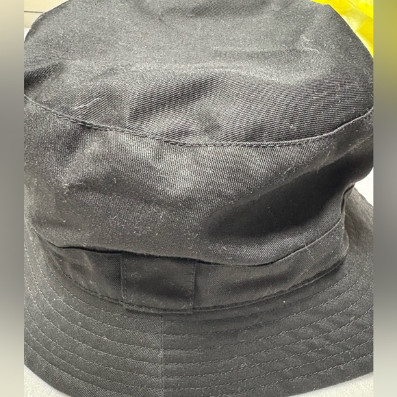 Burberry black Bucket Hat - Picture 3 of 8